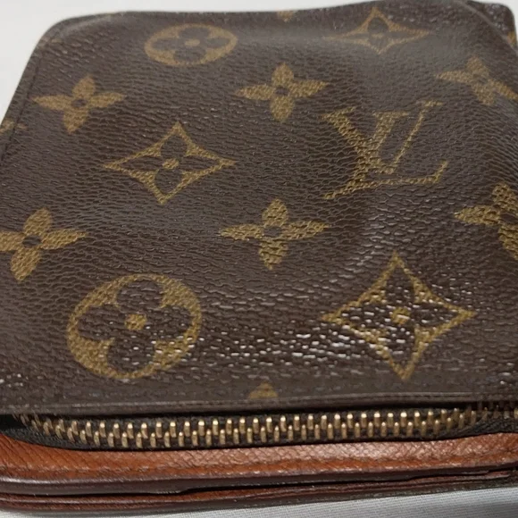 Louis Vuitton Brown Monogram Wallet - Picture 3 of 16